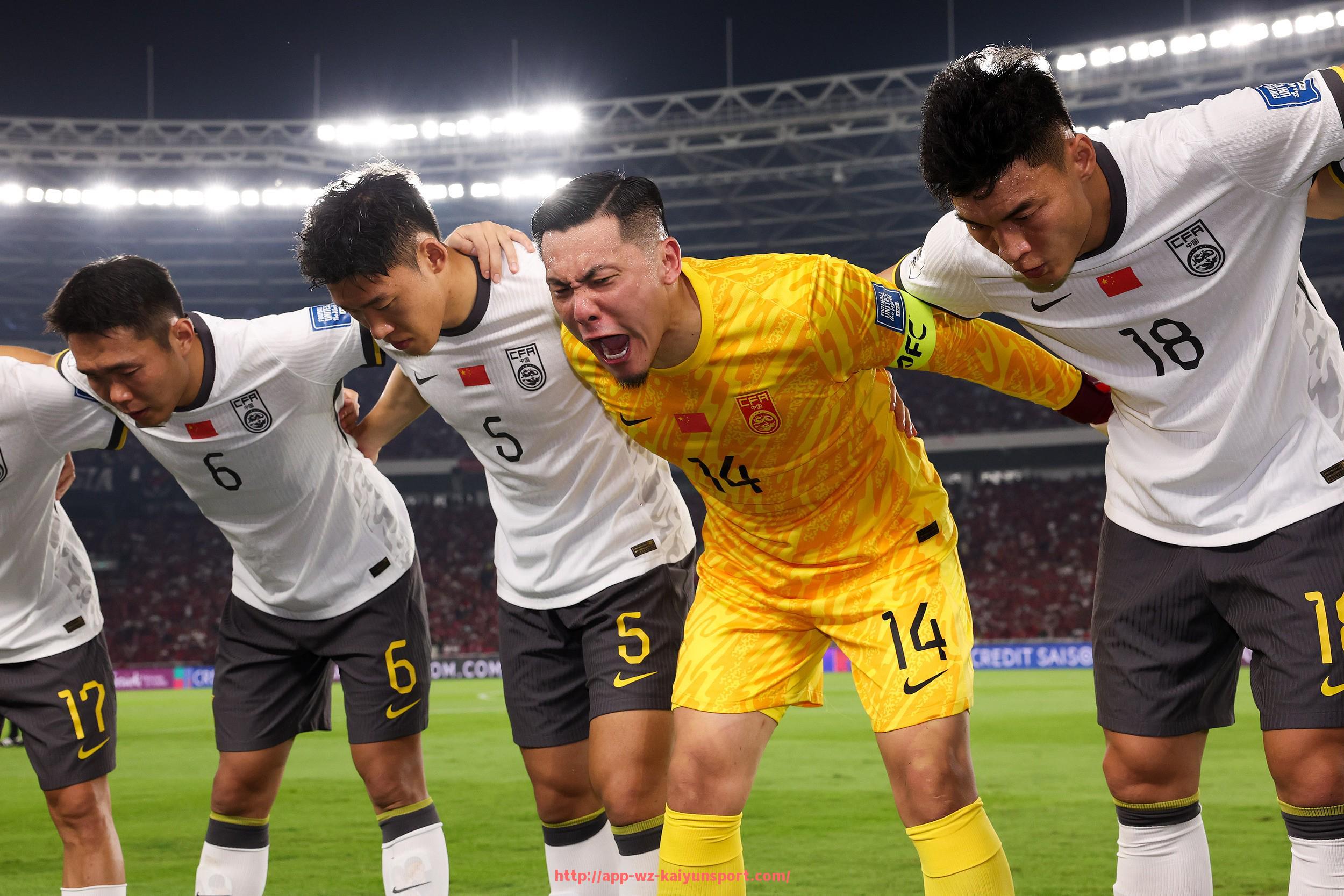 开云体育官网app下载-上海队与火箭队的视频直播现场精彩瞬间