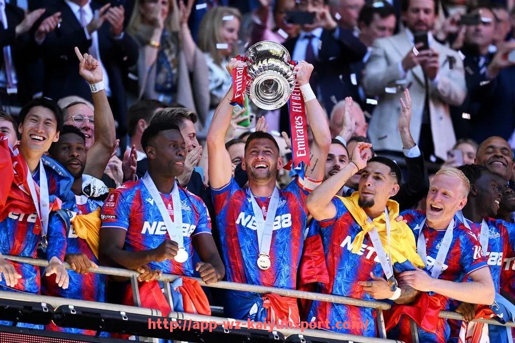 开云体育官网app下载-法甲2024年赛季冠军预测：预测哪些球队将在本赛季争夺冠军